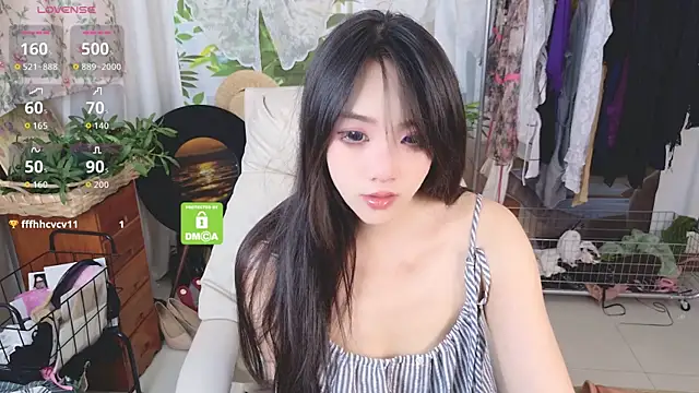 Snapshot of xiaotiantian-76 chatting on May 24, 8:30 am xiaotiantian-76 online show from May 24, 8:30 am