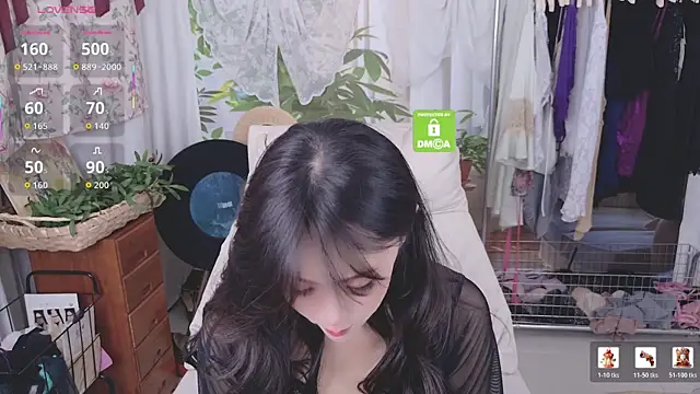 Snapshot of xiaotiantian-76 chatting on June 1, 2:02 am xiaotiantian-76 online show from June 1, 2:02 am