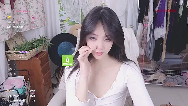 Snapshot of xiaotiantian-76 chatting on June 3, 2:33 pm xiaotiantian-76 online show from June 3, 2:33 pm