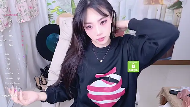 Snapshot of xiaotiantian-76 chatting on June 24, 2:10 am xiaotiantian-76 online show from June 24, 2:10 am