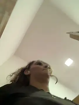 Snapshot of mamifresita chatting on December 18, 11:11 pm mamifresita online show from December 18, 11:11 pm