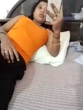 Snapshot of Rinku-Rani chatting on October 15, 2:11 am Rinku-Rani online show from October 15, 2:11 am