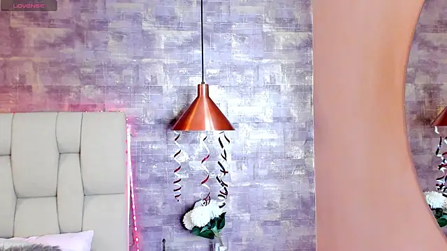 Snapshot of Scarlet_lace chatting on March 18, 7:10 pm Scarlet lace online show from March 18, 7:10 pm