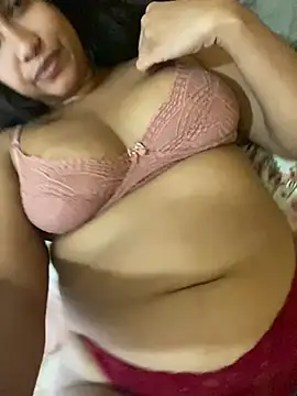 Snapshot of julianabun chatting on February 23, 6:45 pm julianabun online show from February 23, 6:45 pm