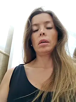 karina warthon online show from October 17, 5:26 pm