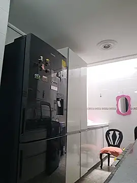 Snapshot of karina_warthon chatting on February 27, 5:24 pm karina warthon online show from February 27, 5:24 pm