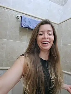 Snapshot of karina_warthon chatting on March 22, 5:38 pm karina warthon online show from March 22, 5:38 pm