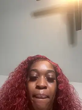 Snapshot of PrettypetitePrincess chatting on February 22, 8:42 pm PrettypetitePrincess online show from February 22, 8:42 pm