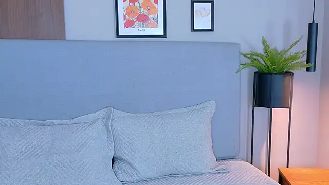 AbieHills online show from April 25, 11:13 am