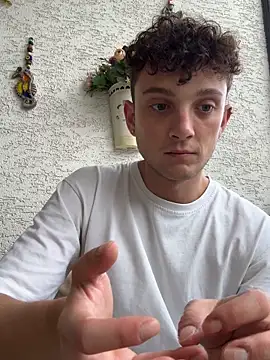 Snapshot of verici34 chatting on October 13, 6:57 am verici34 online show from October 13, 6:57 am