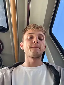 Snapshot of verici34 chatting on October 24, 7:05 am verici34 online show from October 24, 7:05 am