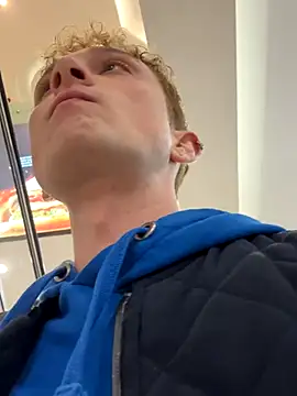 Snapshot of verici34 chatting on October 25, 7:38 am verici34 online show from October 25, 7:38 am