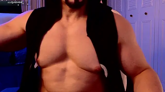 Snapshot of life_warrior chatting on April 7, 2:23 am life warrior online show from April 7, 2:23 am