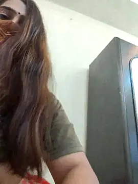 shreya1765 online show from September 21, 12:40 pm