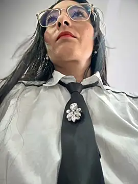 Snapshot of BELLA--26 chatting on October 29, 1:46 pm BELLA--26 online show from October 29, 1:46 pm