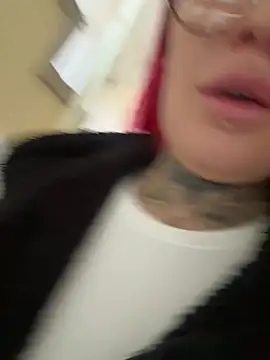 Mia-Fuchs online show from January 16, 2:43 pm