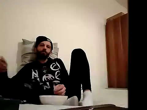 Snapshot of calacalacala chatting on January 6, 3:31 am calacalacala online show from January 6, 3:31 am
