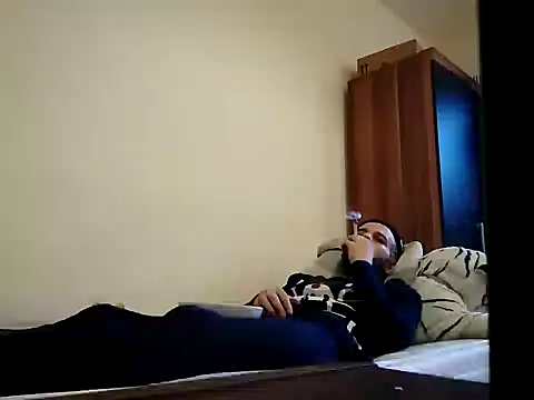 Snapshot of calacalacala chatting on January 6, 3:08 pm calacalacala online show from January 6, 3:08 pm