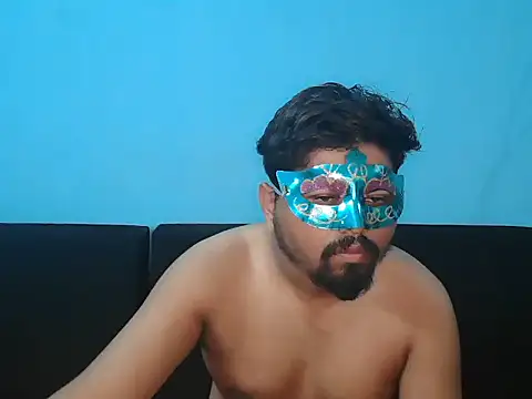 Desi Heat online show from April 20, 3:04 pm