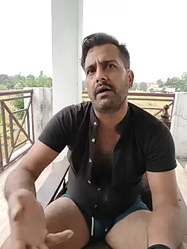 MAGNETICDADDY8 online show from April 3, 4:43 am