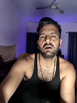 MAGNETICDADDY8 online show from April 3, 6:39 pm