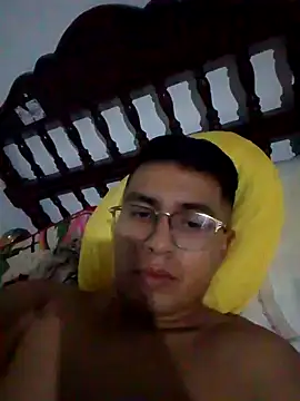 Snapshot of RODRI_POLLADURA chatting on January 26, 5:45 am RODRI POLLADURA online show from January 26, 5:45 am