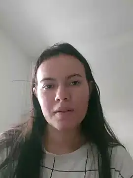 Snapshot of camillebr chatting on January 2, 12:24 pm camillebr online show from January 2, 12:24 pm