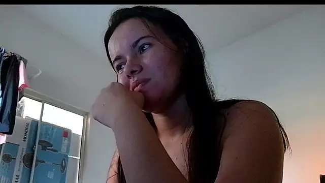 Snapshot of camillebr chatting on January 28, 8:26 pm camillebr online show from January 28, 8:26 pm
