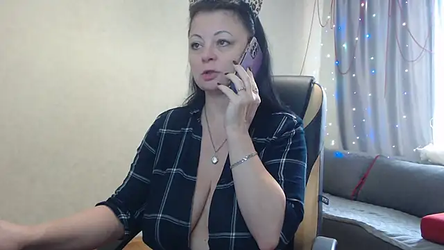 Snapshot of natnett chatting on December 14, 8:34 am natnett online show from December 14, 8:34 am