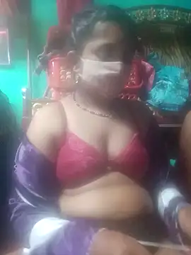 Snapshot of YourHotRandi chatting on March 8, 6:12 pm YourHotRandi online show from March 8, 6:12 pm