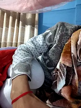 Snapshot of 124pakhi chatting on January 7, 1:57 pm 124pakhi online show from January 7, 1:57 pm