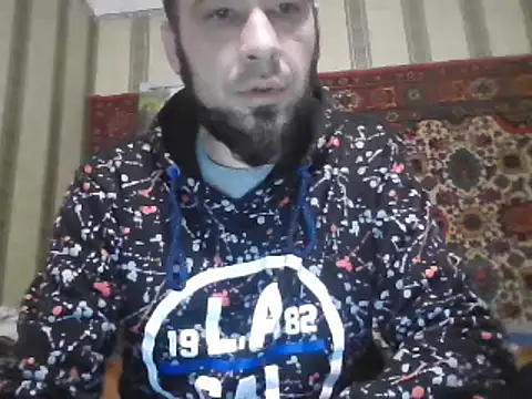 Snapshot of AlferezzSolvajo chatting on February 9, 2:40 pm AlferezzSolvajo online show from February 9, 2:40 pm