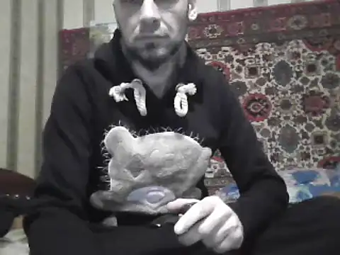 Snapshot of AlferezzSolvajo chatting on March 2, 7:56 pm AlferezzSolvajo online show from March 2, 7:56 pm