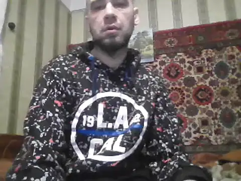Snapshot of AlferezzSolvajo chatting on March 3, 1:31 pm AlferezzSolvajo online show from March 3, 1:31 pm