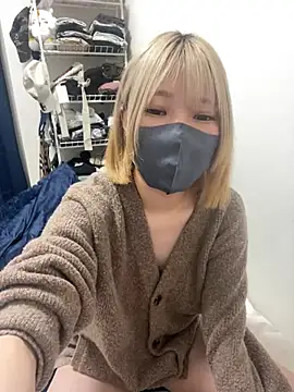 Hikaru-chan online show from March 9, 7:05 pm