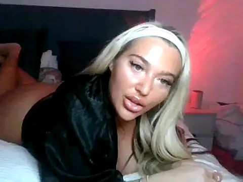 TastyTiffanyy online show from January 9, 9:05 pm