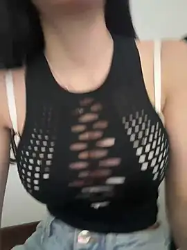 Maddy Jones online show from February 13, 1:40 am