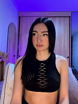 Maddy Jones online show from January 10, 4:47 am