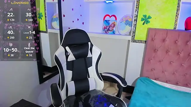Anniee x online show from May 2, 12:43 pm