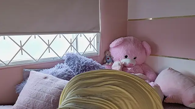 Charlotte  Miller online show from September 28, 1:05 pm