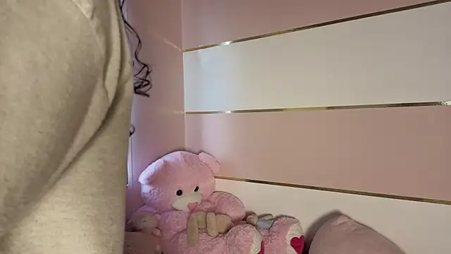 Charlotte  Miller online show from November 3, 11:33 am