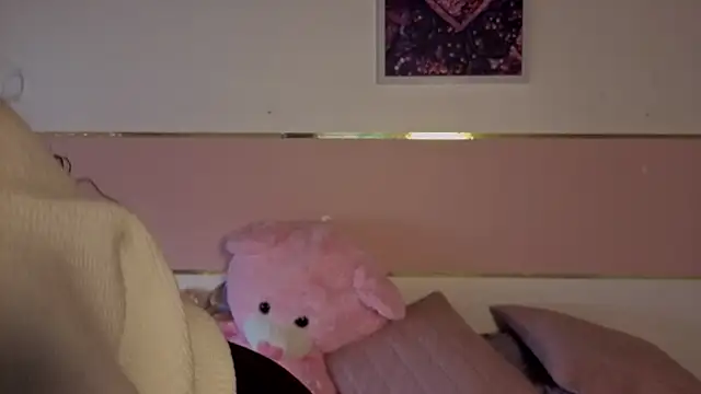 Charlotte  Miller online show from November 20, 12:05 pm