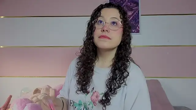 Charlotte  Miller online show from November 21, 11:31 am