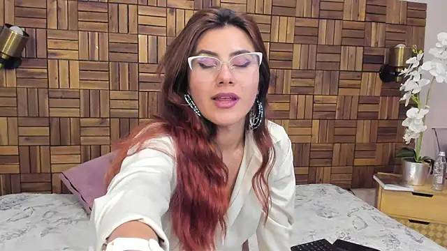 iriis rosse online show from January 8, 9:34 pm