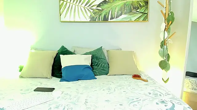 iriis rosse online show from October 14, 5:03 pm