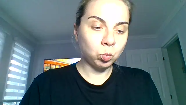 HappyIva online show from September 30, 9:20 pm