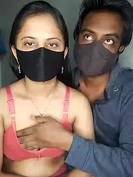 Snapshot of Hot_Nila chatting on February 5, 3:23 am Hot Nila online show from February 5, 3:23 am