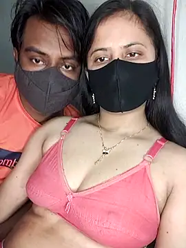 Snapshot of Hot_Nila chatting on February 14, 3:22 am Hot Nila online show from February 14, 3:22 am