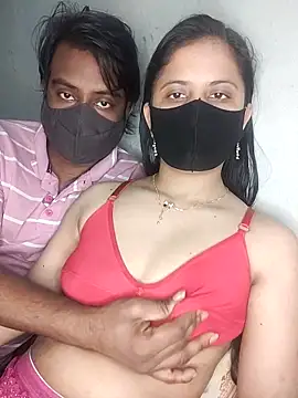 Snapshot of Hot_Nila chatting on February 20, 3:01 am Hot Nila online show from February 20, 3:01 am