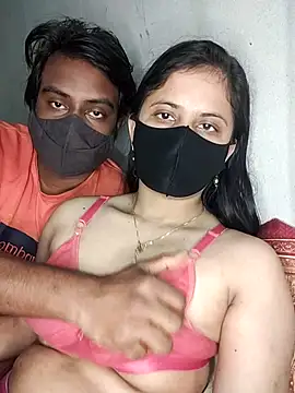 Snapshot of Hot_Nila chatting on February 23, 2:40 am Hot Nila online show from February 23, 2:40 am